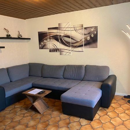 Apartments Rhona III Und IV Neunkirchen City ภายนอก รูปภาพ